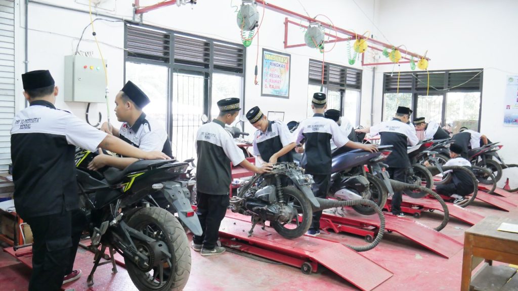 Praktek Kompetensi Sepeda Motor